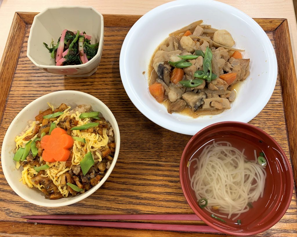 本日の昼食🍚